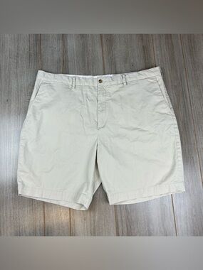 Polo Ralph Lauren Shorts 42 Classic stretch fit 9” Inseam Light khaki beige